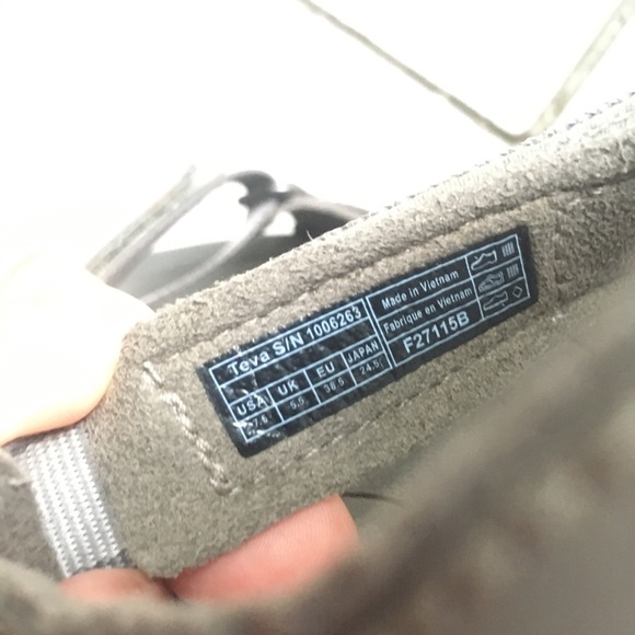 Teva Verra Grey Sandals - Picture 12 of 14